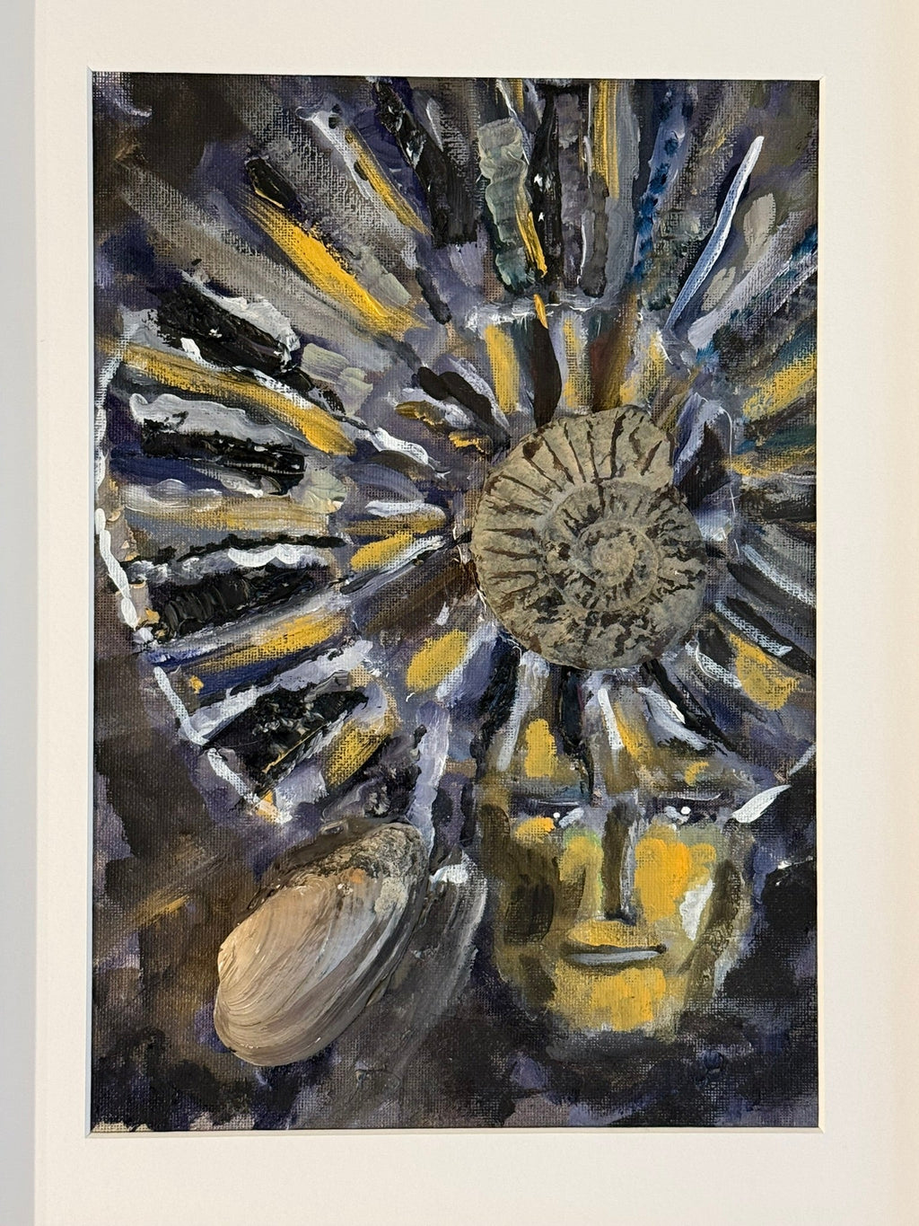 Queen with Ammonite Crown in black, grey - Bunter Fine Art