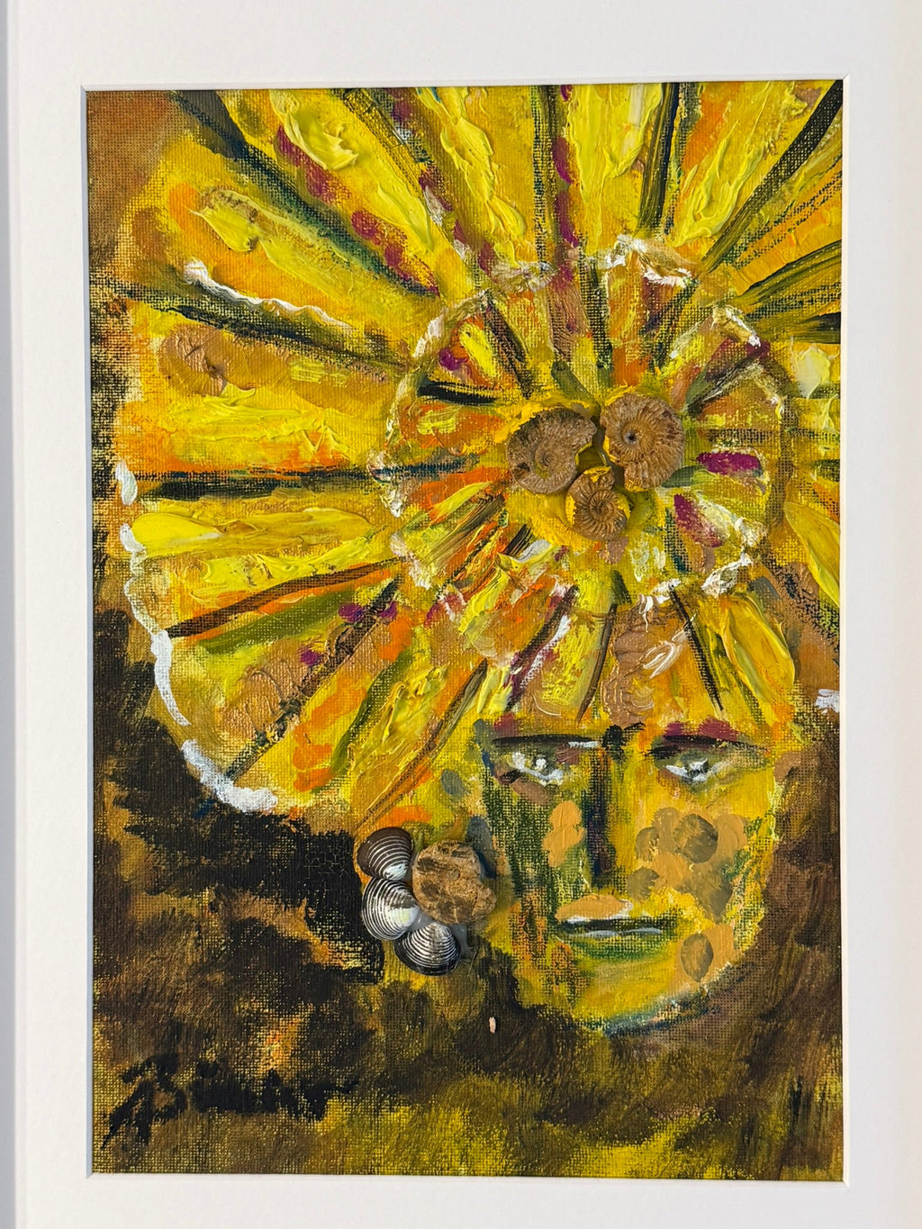 Queen with Ammonite Crown in yellow - Bunter Fine Art